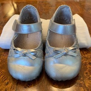 Girls Pediped shoe in silver